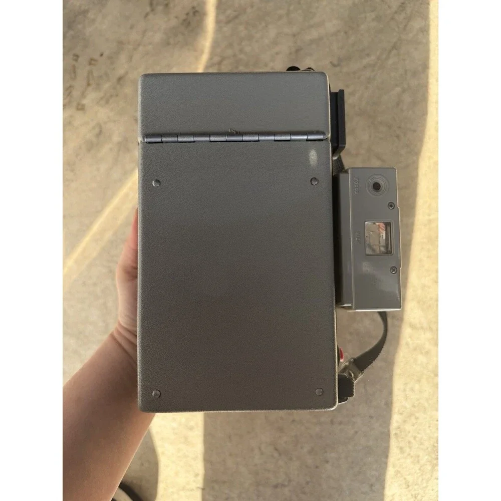 Vintage Polaroid Model 420 Land Camera UNTESTED